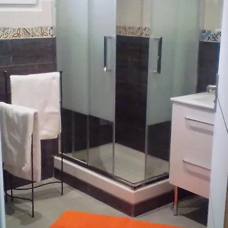 L'annexe De La Darom, Les Bains. Дом отдыха Андерно-ле-Бэн